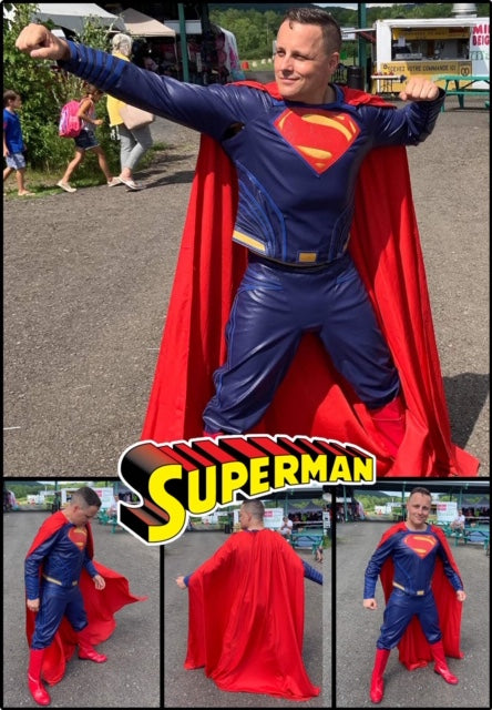 Fête superhéros avec cadeau Superman